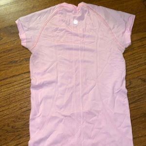 Pink lulu lemon top